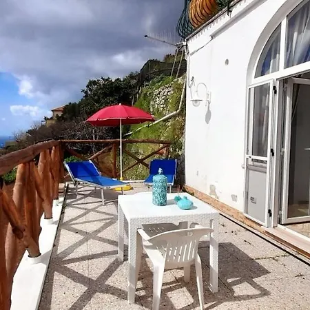 Todisco Holiday House