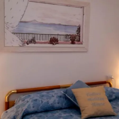Todisco Holiday House *