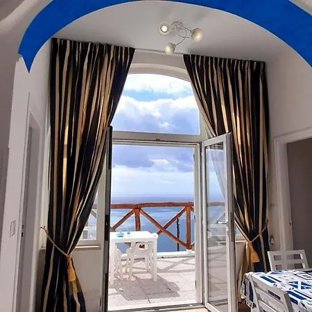 Todisco Holiday House *