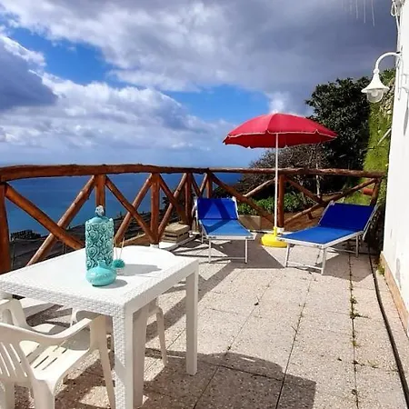 Todisco Holiday House *