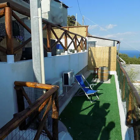 Todisco Holiday House *